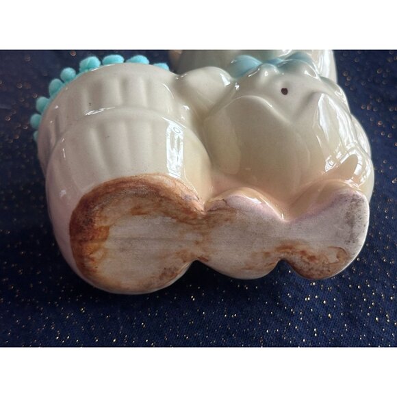 Pin Cushion Puppy Dog Red Laced Boot Shoe Sewing Pin Keeper Embroidery Needles - Picture 5 of 6